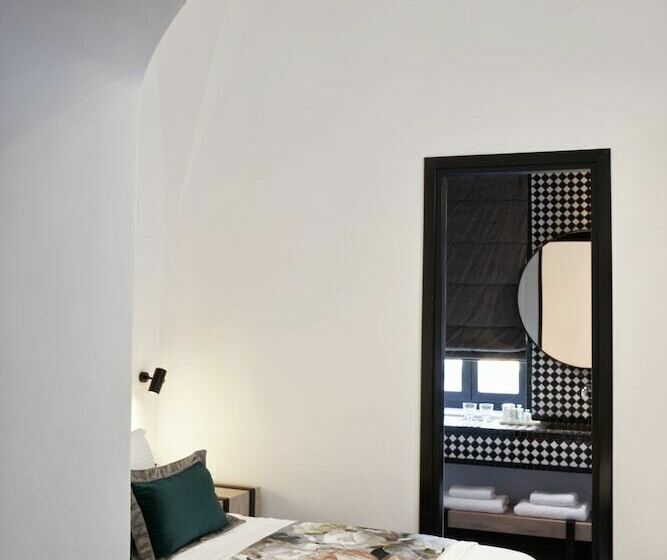 带海景的高级套房, Katikies Garden Santorini The Leading Hotels Of The World