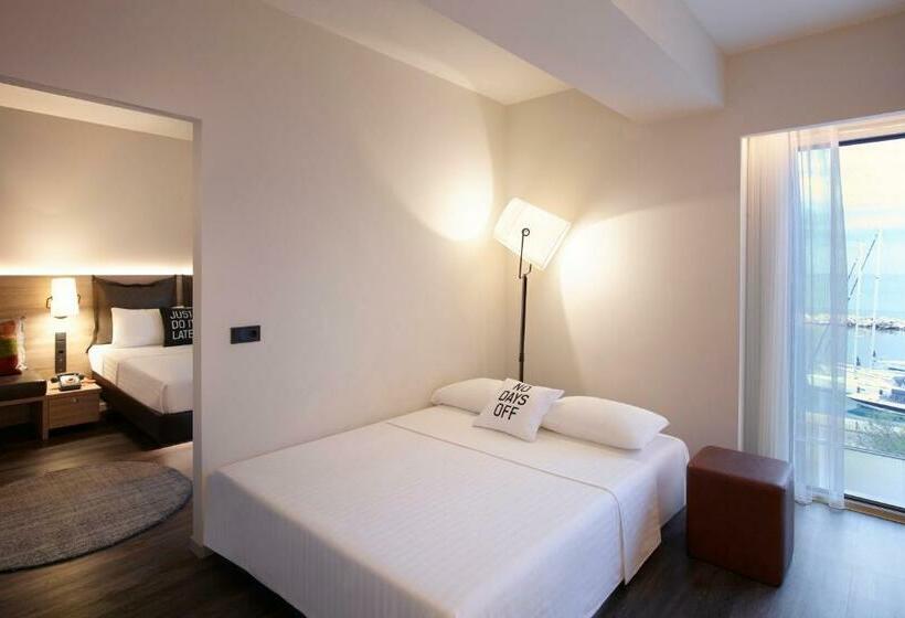 اتاق خانوادگی, Moxy Patra Marina