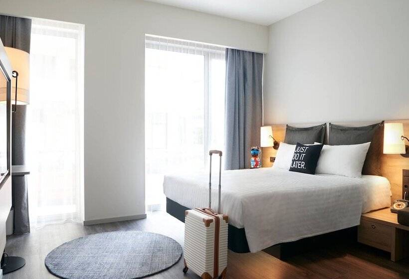 اتاق استاندارد با تخت دوبل, Moxy Patra Marina