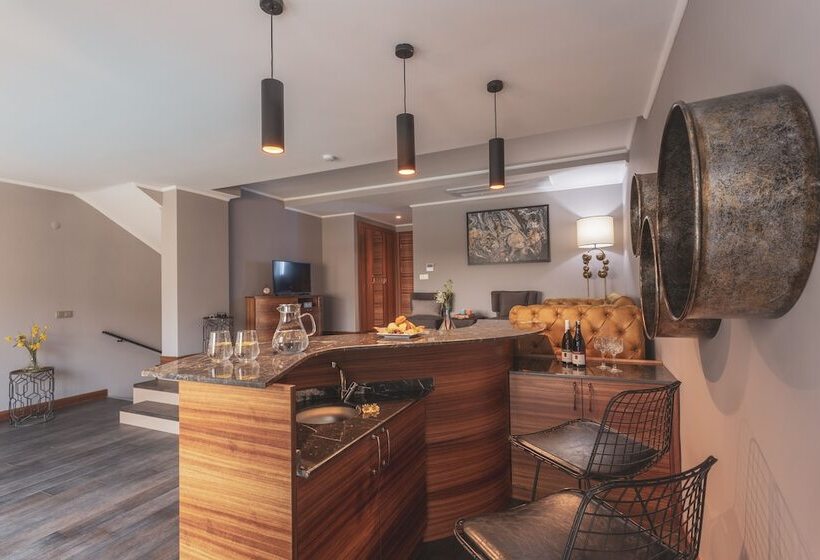 Люкс Deluxe Кровать Кинг, Orka Cove Hotel Penthouse & Suites - Adults Only