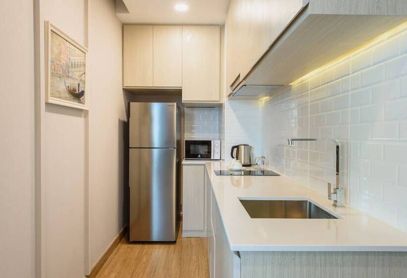 סוויטה נוף לבריכה, Parc Borough City Resort  Sha Extra Plus