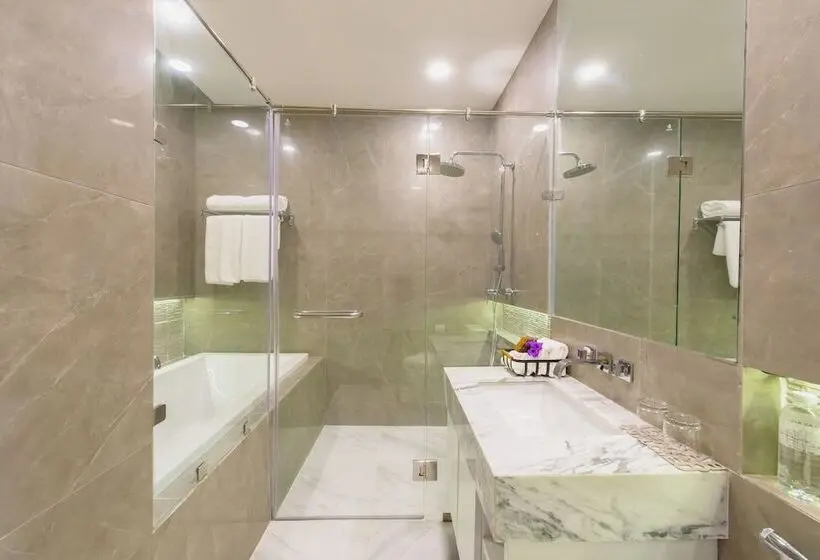 سوییت, Parc Borough City Resort  Sha Extra Plus