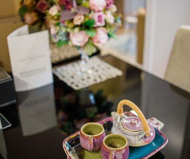 סוויטה נוף לבריכה, Parc Borough City Resort  Sha Extra Plus