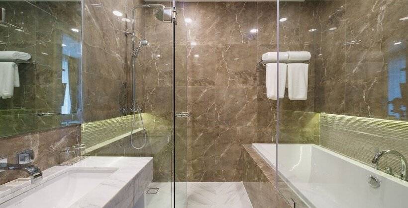 سوییت, Parc Borough City Resort  Sha Extra Plus