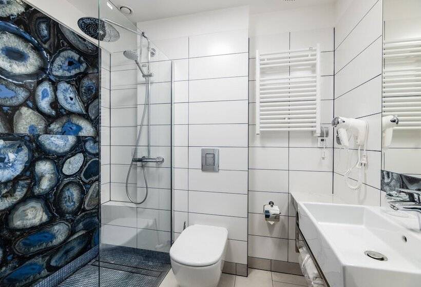 חדר דלוקס, Perfect