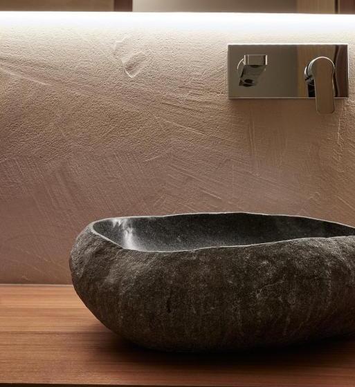 اتاق خانوادگی, Saltus