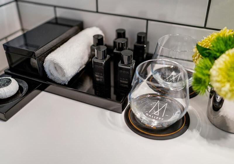 带大床的高级房间, The Bridge Wroclaw  Mgallery