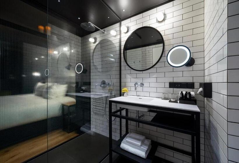 带大床的高级房间, The Bridge Wroclaw  Mgallery