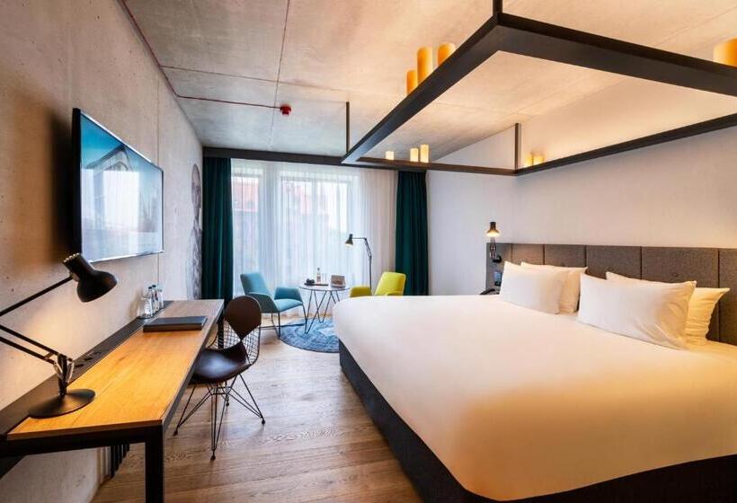 带大床的高级房间, The Bridge Wroclaw  Mgallery