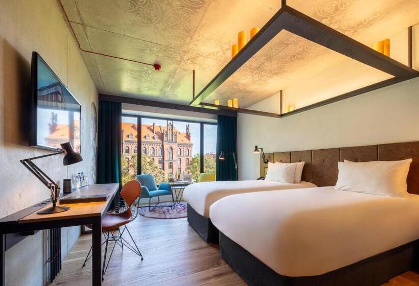 Номер Deluxe, The Bridge Wroclaw  Mgallery