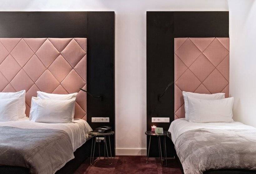 غرفة كومفورت ثلاثية, Zaan Hotel Amsterdam   Zaandam