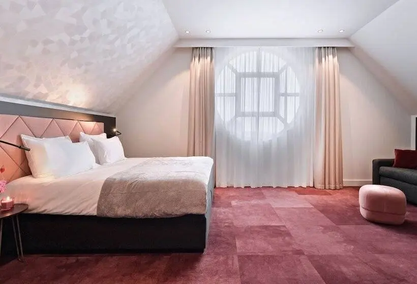 Standard Neljän Hengen Huone, Zaan Hotel Amsterdam Zaandam