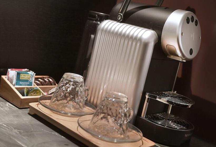 غرفة قياسية رباعية, Zaan Hotel Amsterdam   Zaandam