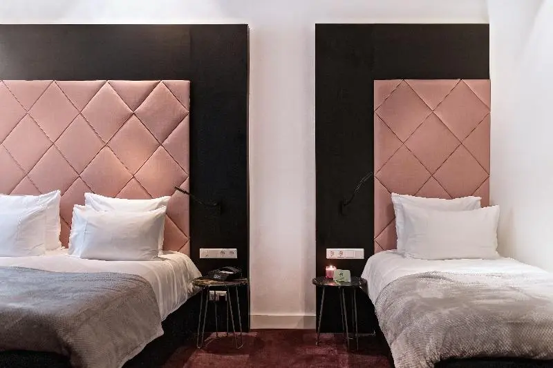 Comfort Kolmen Hengen Huone, Zaan Hotel Amsterdam Zaandam