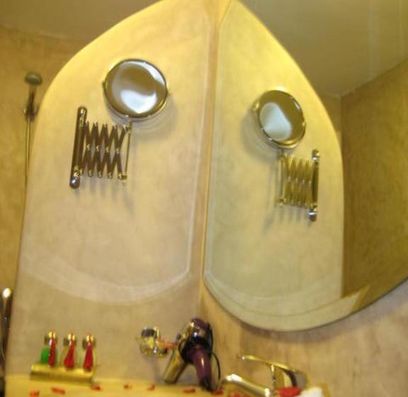 Quarto clássico, Riad Romance