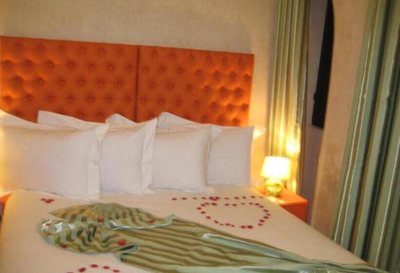 Quarto clássico, Riad Romance