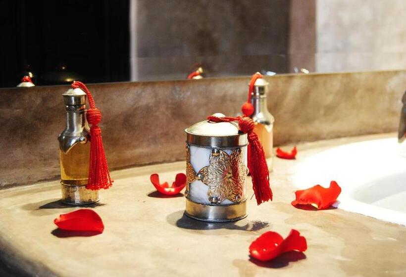 Quarto Quadruplo Premium, Riad Romance