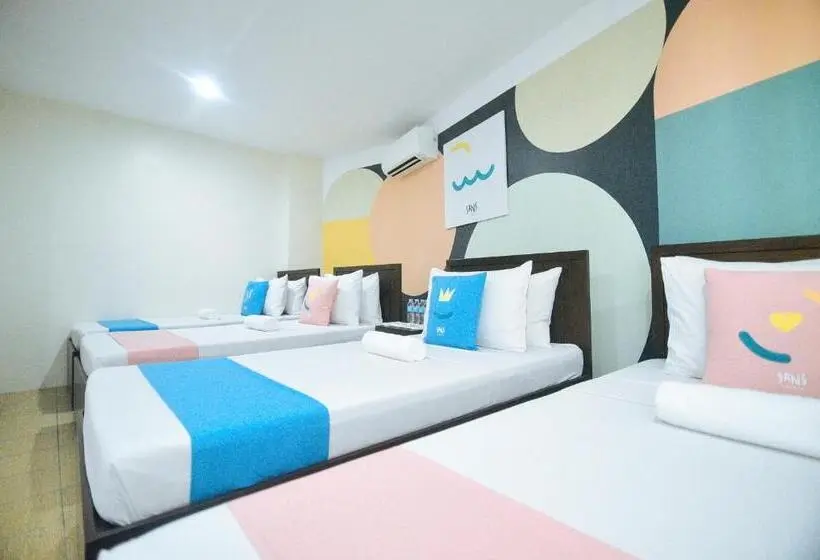 スタンダード4人部屋, Sans Hotel At Rana Cebu
