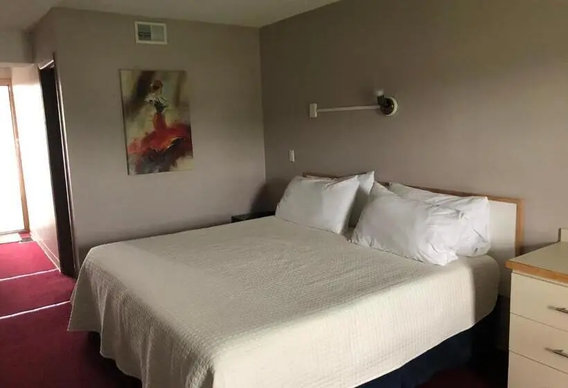 اتاق استاندارد با تخت بزرگ, Voyageur Motel