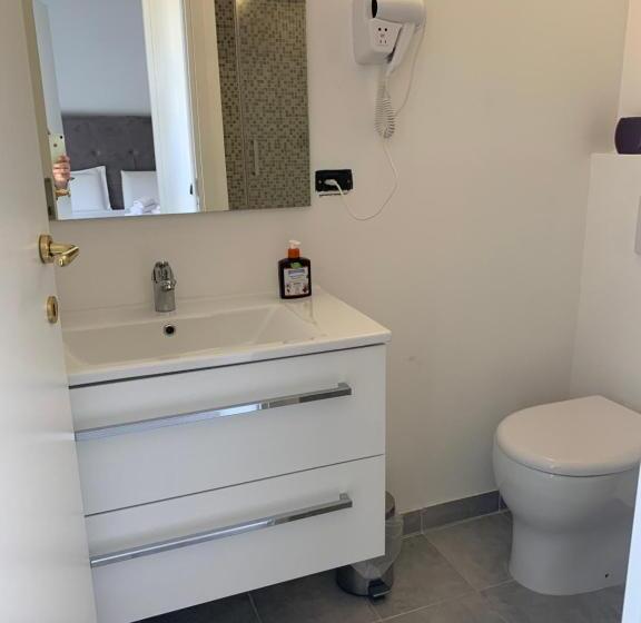 דירת חדר, Villa Danieli