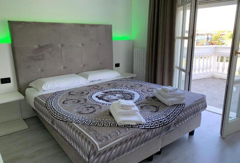 דירת חדר, Villa Danieli