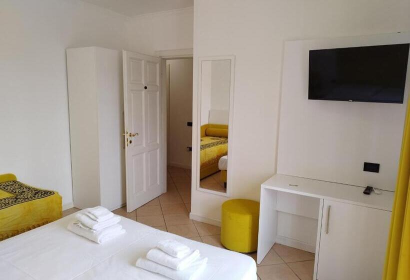 Standard room with outdoor bath, Villa Danieli