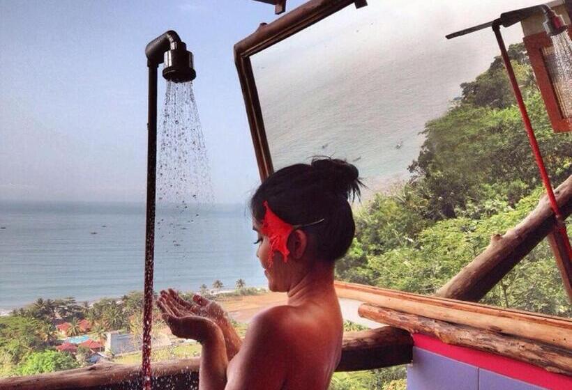 Семейный Номер, Karang Aji Beach Villa