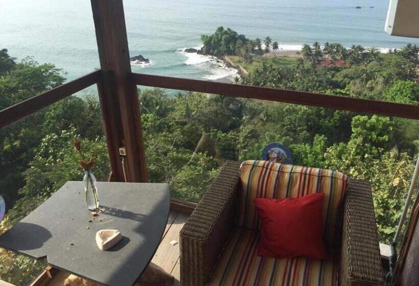 Семейный Номер, Karang Aji Beach Villa