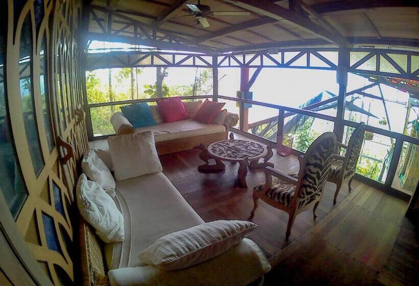 Номер Deluxe, Karang Aji Beach Villa