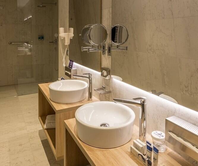 סוויטה, Admiral