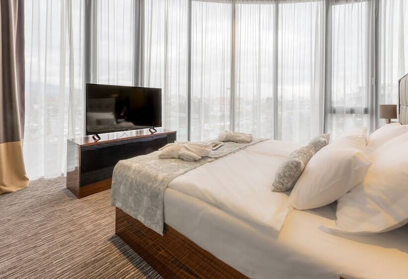 סוויטה, Admiral