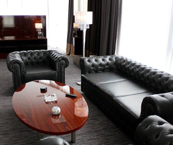 סוויטה דלוקס, Admiral