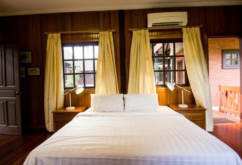 נוף לבריכה, Carpe Diem Orchard Home