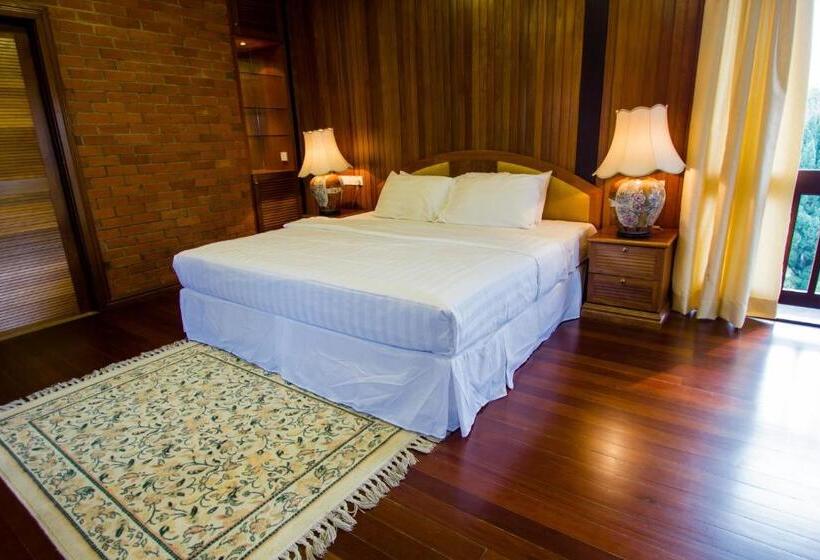 סוויטה אקזקיוטיב, Carpe Diem Orchard Home