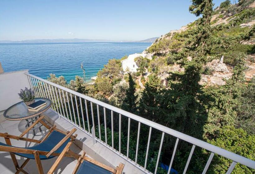 חדר אקונומי, Cokkinis