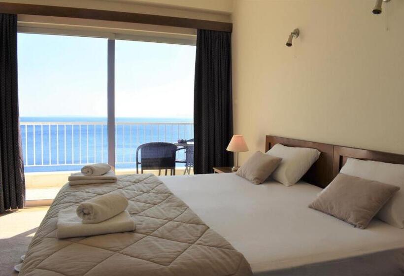 חדר סטנדרט עם מיטת קינג, Cokkinis