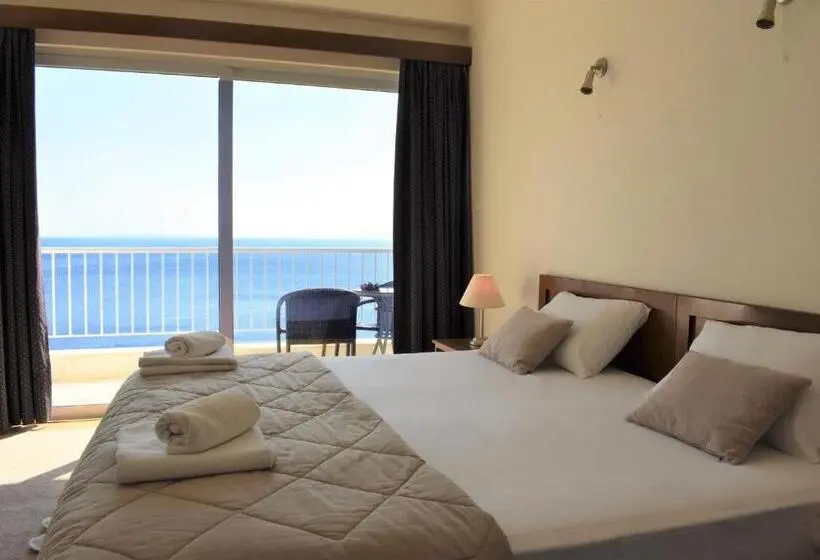 キングサイズベッドのスタンダードルーム, Cokkinis