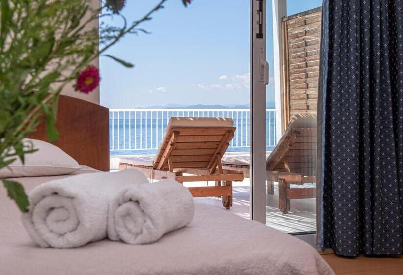 חדר סופריור נוף לים, Cokkinis