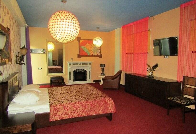 Апартаменты 1 Спальня, Fort Kolesnik