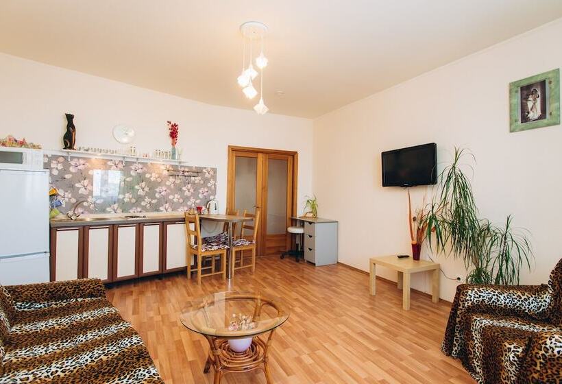 Апартаменты Комфорт 1 Спальня, Guest House Alesia