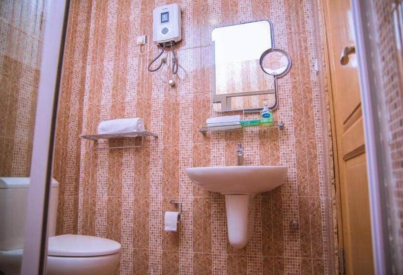 اتاق سوپریور با تخت بزرگ, Homey Lodge