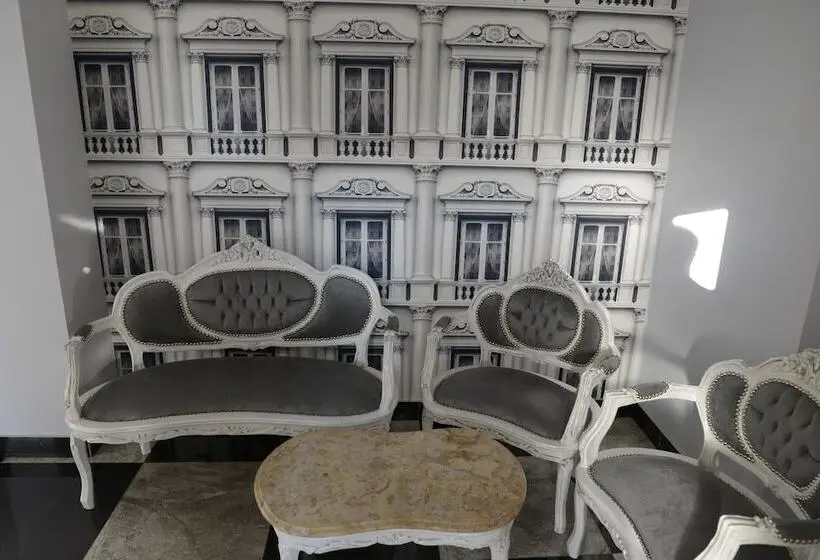 スタンダードルーム, Pałac Dąbrowa