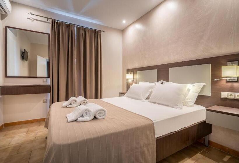 Deluxe Suite King Bed, Memories Apartments