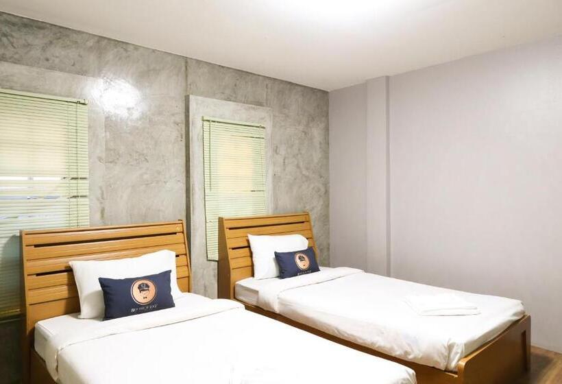 חדר אקונומי, Roomquest Amphawa Vaylasamran