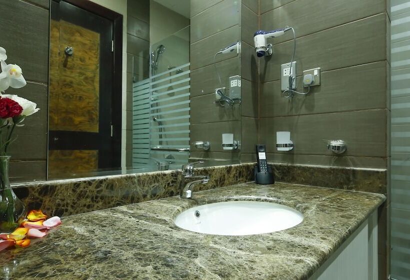 استودیوی پریمیوم, The Castle Premium