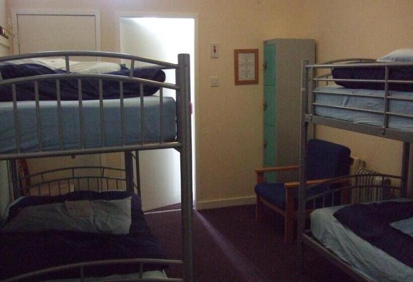 Семейный Номер, The Smugglers Hostel