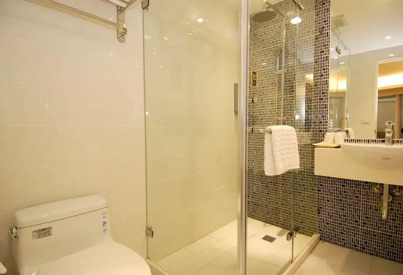 اتاق استاندارد, Season 5 Inn