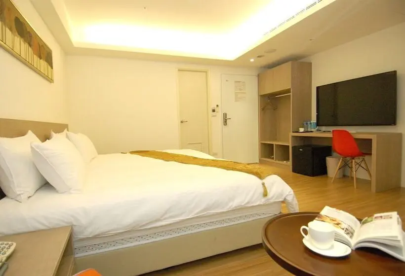 اتاق استاندارد, Season 5 Inn
