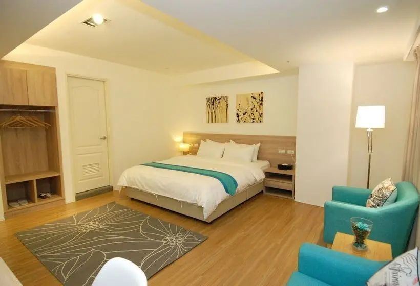 اتاق لوکس, Season 5 Inn