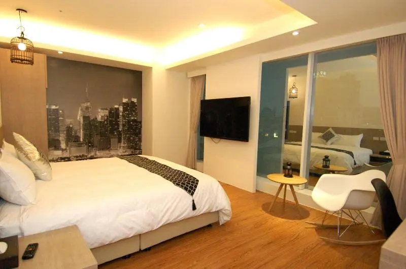 اتاق استاندارد, Season 5 Inn